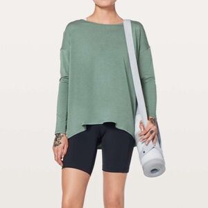 NWOT Lululemon Back Into It Long Sleeve- Size 6